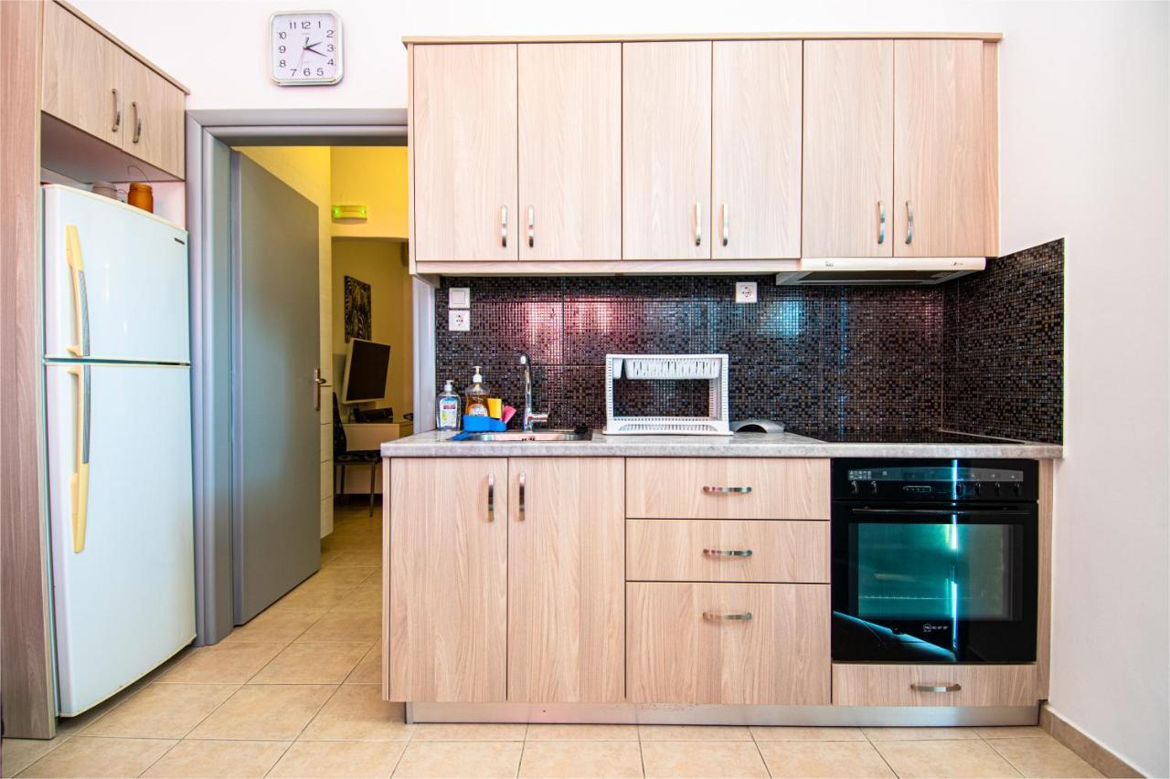 Adelphi Apartments 페리사 외부 사진
