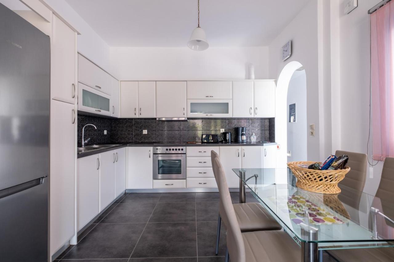Adelphi Apartments 페리사 외부 사진