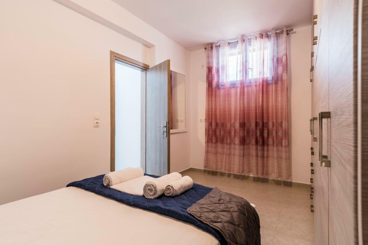 Adelphi Apartments 페리사 외부 사진
