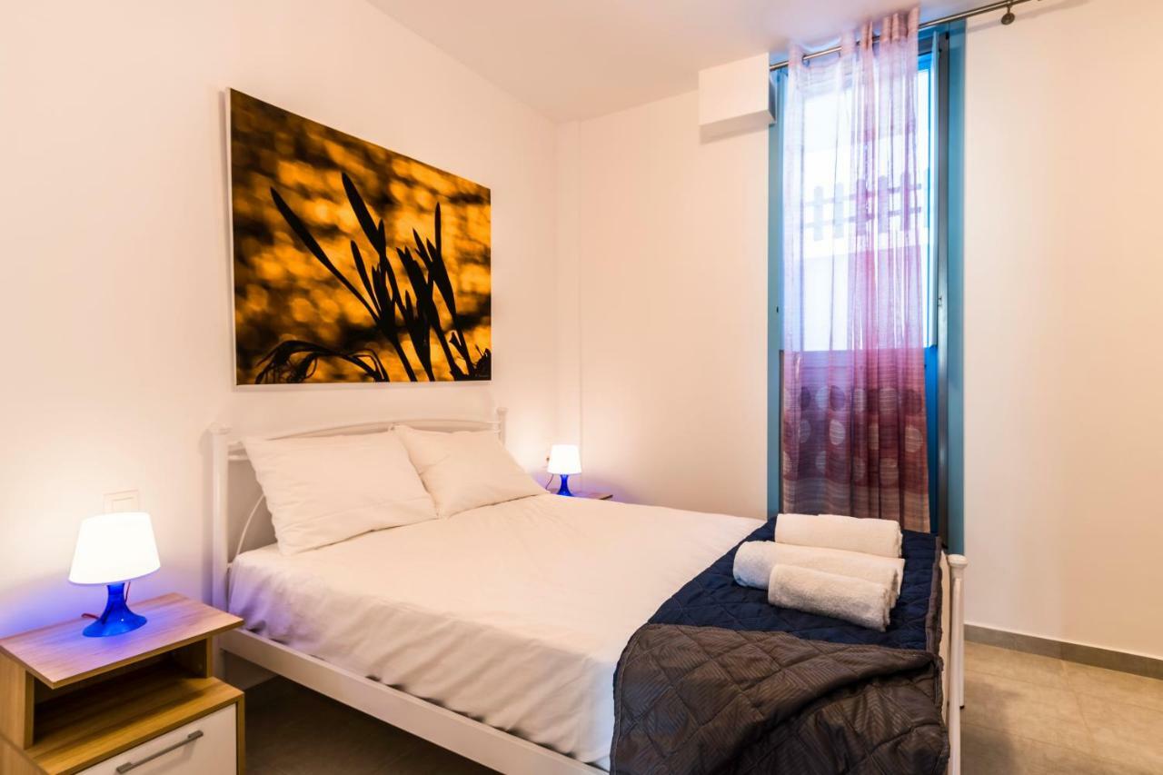 Adelphi Apartments 페리사 외부 사진